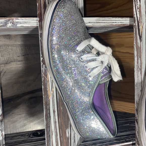 Youth bobs size 6. Sparkly silver color. - Picture 2 of 7